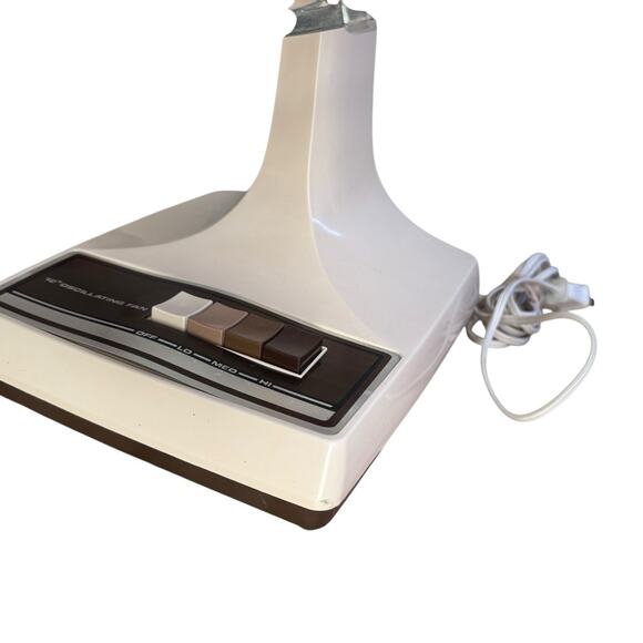 RARE Vintage Lasko Clear Amber/Brown Blade 12 inch 3-Speed Oscillating Fan 12” - Picture 7 of 16